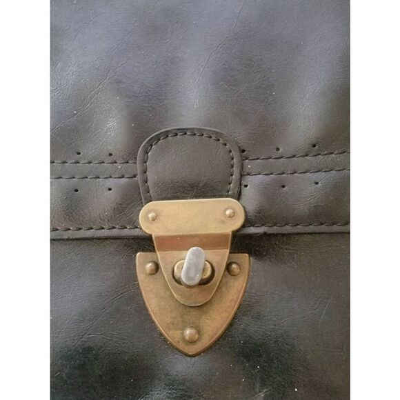 Steve Madden Women's Black Leather Crossbody Shoulder Bag - Picture 2 of 11